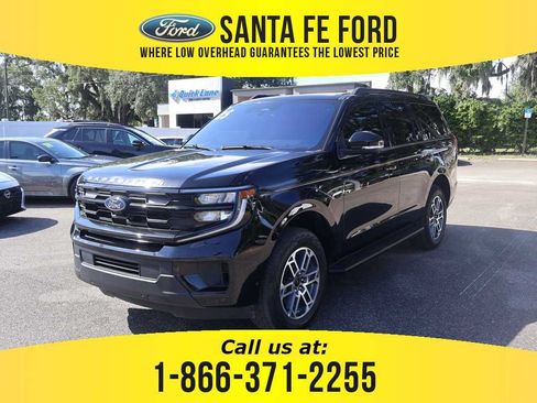Used 2025 Ford Expedition Active AWD/4WD image 1