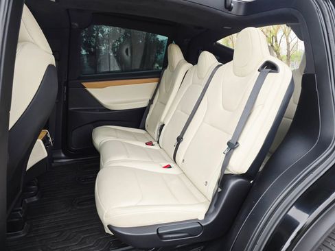 Used 2021 Tesla Model X Performance image 37