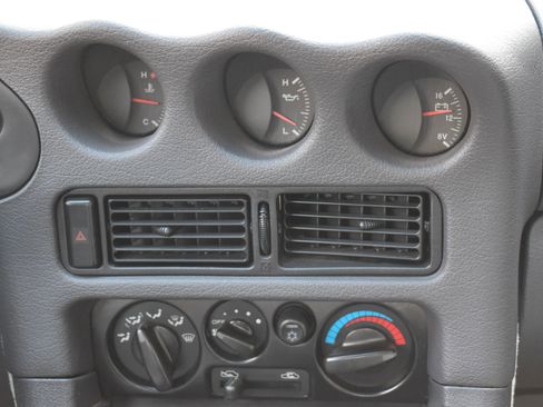 Used 1994 Mitsubishi 3000GT SL image 32