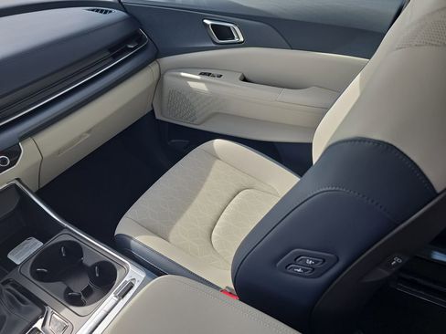 New 2026 Kia Carnival SX FWD image 16