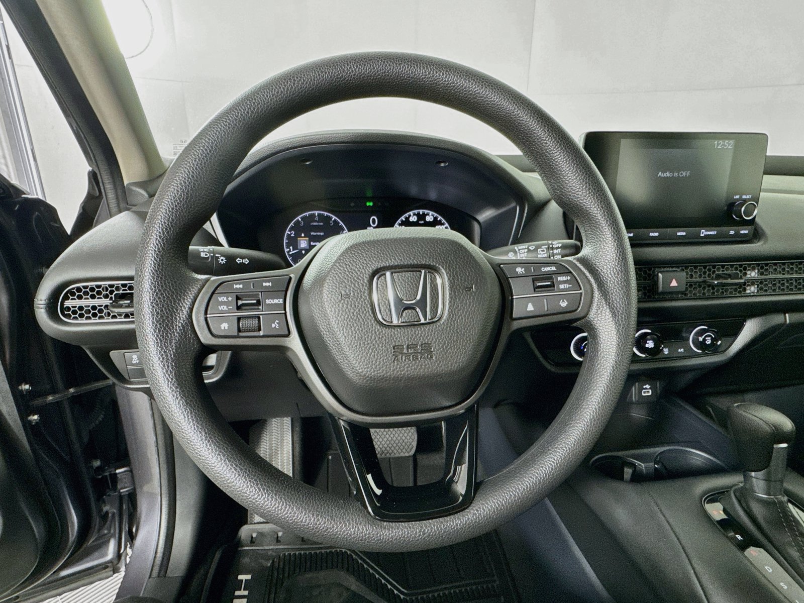 Used 2023 Honda HR-V LX image 11