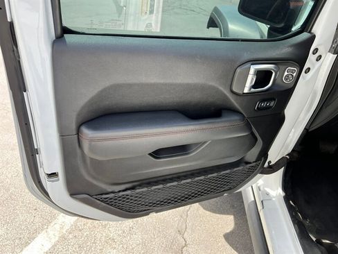 Used 2022 Jeep Gladiator Rubicon AWD/4WD image 20