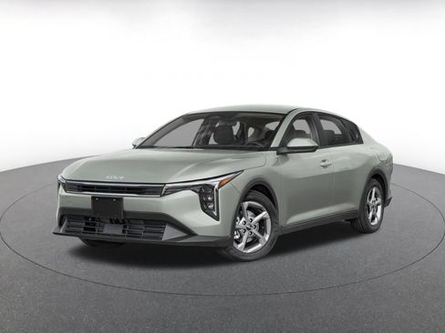Used 2026 Kia K4 FWD image 3