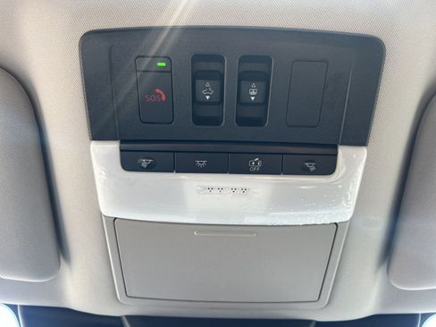 New 2026 Nissan Pathfinder Platinum image 14