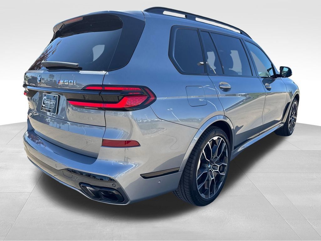 Used 2025 BMW X7 M60i AWD/4WD image 6