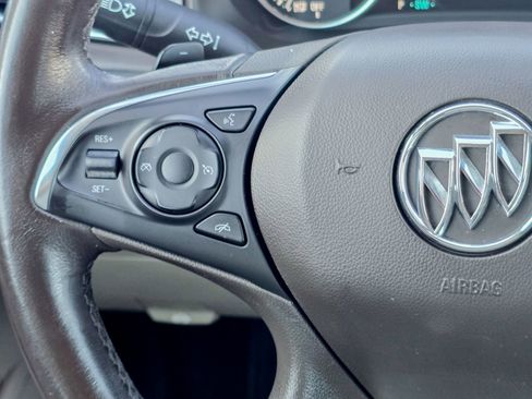 Used 2017 Buick LaCrosse Preferred image 40