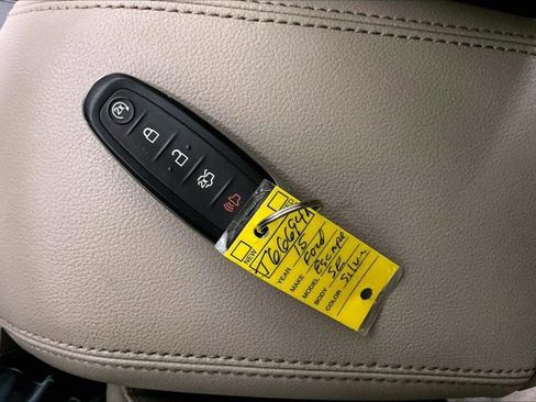 Used 2015 Ford Escape Titanium image 11