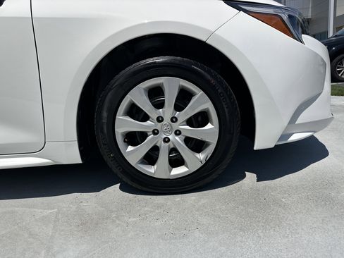 Used 2025 Toyota Corolla LE FWD image 13