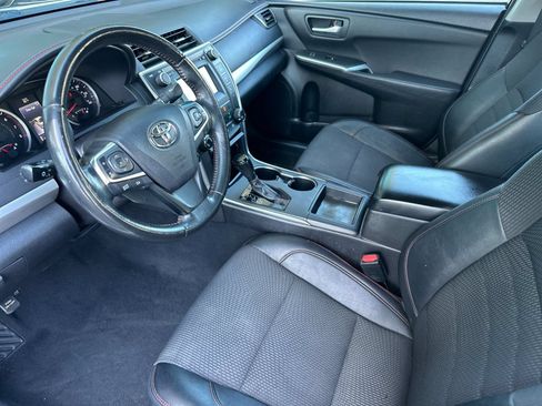 Used 2016 Toyota Camry SE FWD image 10