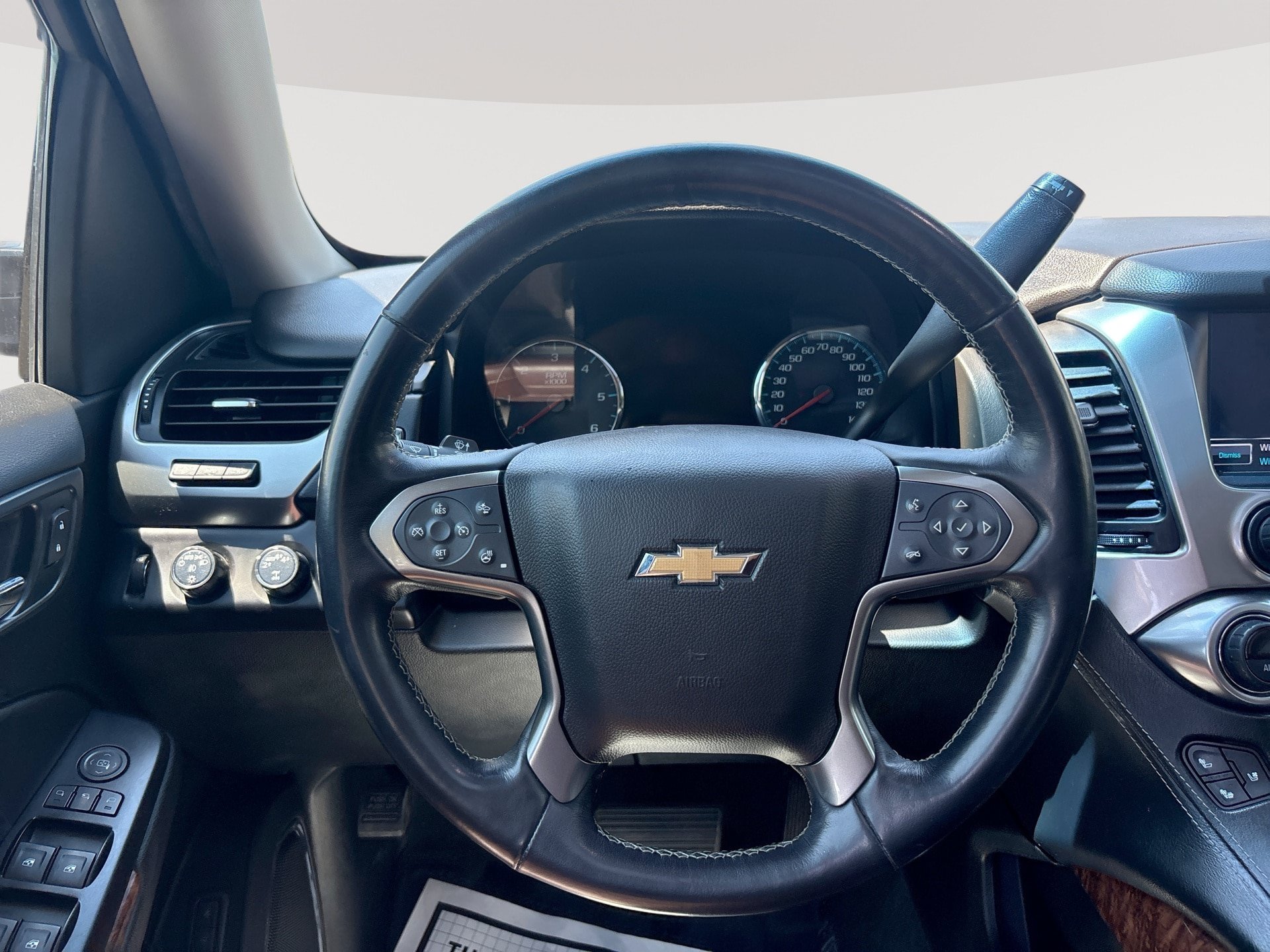 Used 2019 Chevrolet Suburban Premier w/ Premier Plus Edition AWD/4WD image 11