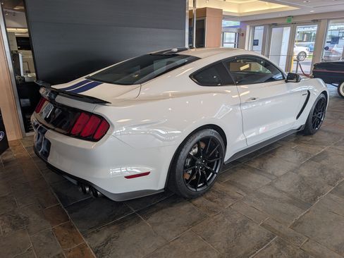 Certified 2018 Ford Mustang Shelby GT350 w/ Convenience Package RWD image 5