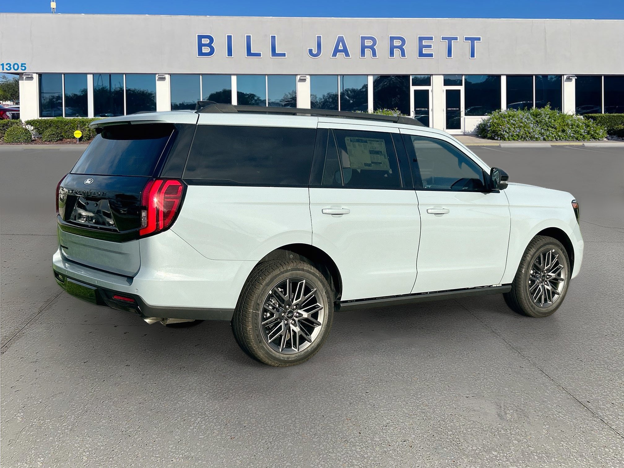 New 2027 Ford Expedition Platinum w/ Stealth Appearance Package RWD image 4