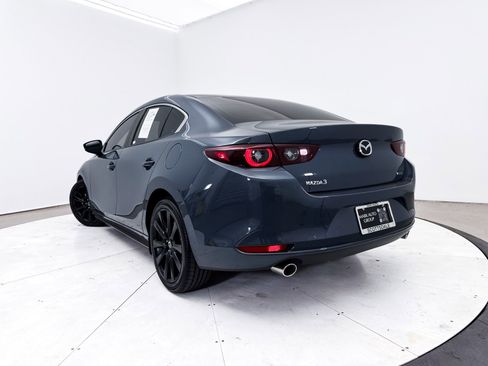 Used 2023 MAZDA MAZDA3 s FWD image 2
