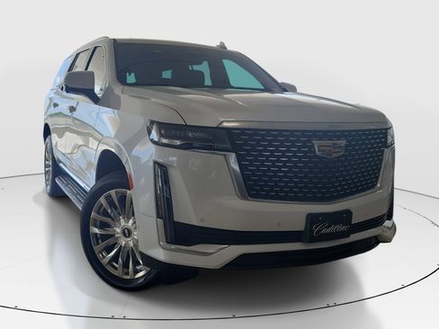 Used 2023 Cadillac Escalade Premium Luxury RWD image 2
