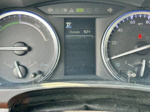 Used 2019 Toyota Highlander XLE AWD/4WD image 23