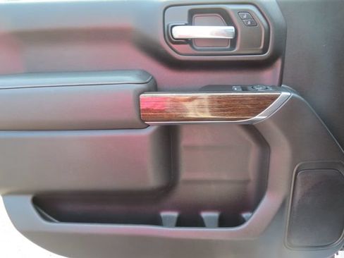 Used 2024 GMC Sierra 2500 SLE w/ SLE Convenience Package AWD/4WD image 13