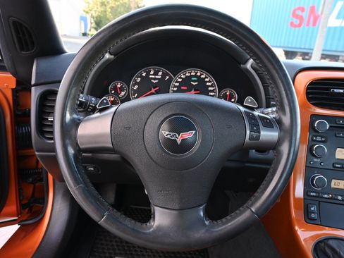 Used 2007 Chevrolet Corvette Coupe w/ Preferred Equipment Group RWD image 19