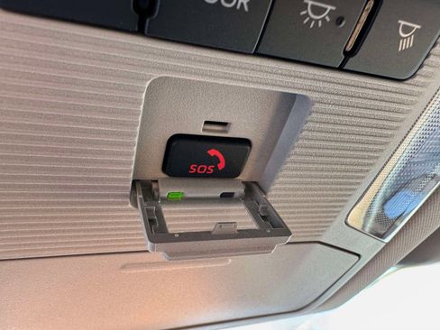 Certified 2023 Toyota RAV4 LE image 36