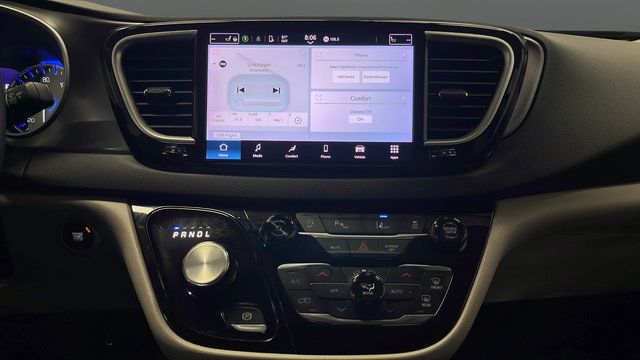 Used 2024 Chrysler Pacifica Touring-L FWD image 12