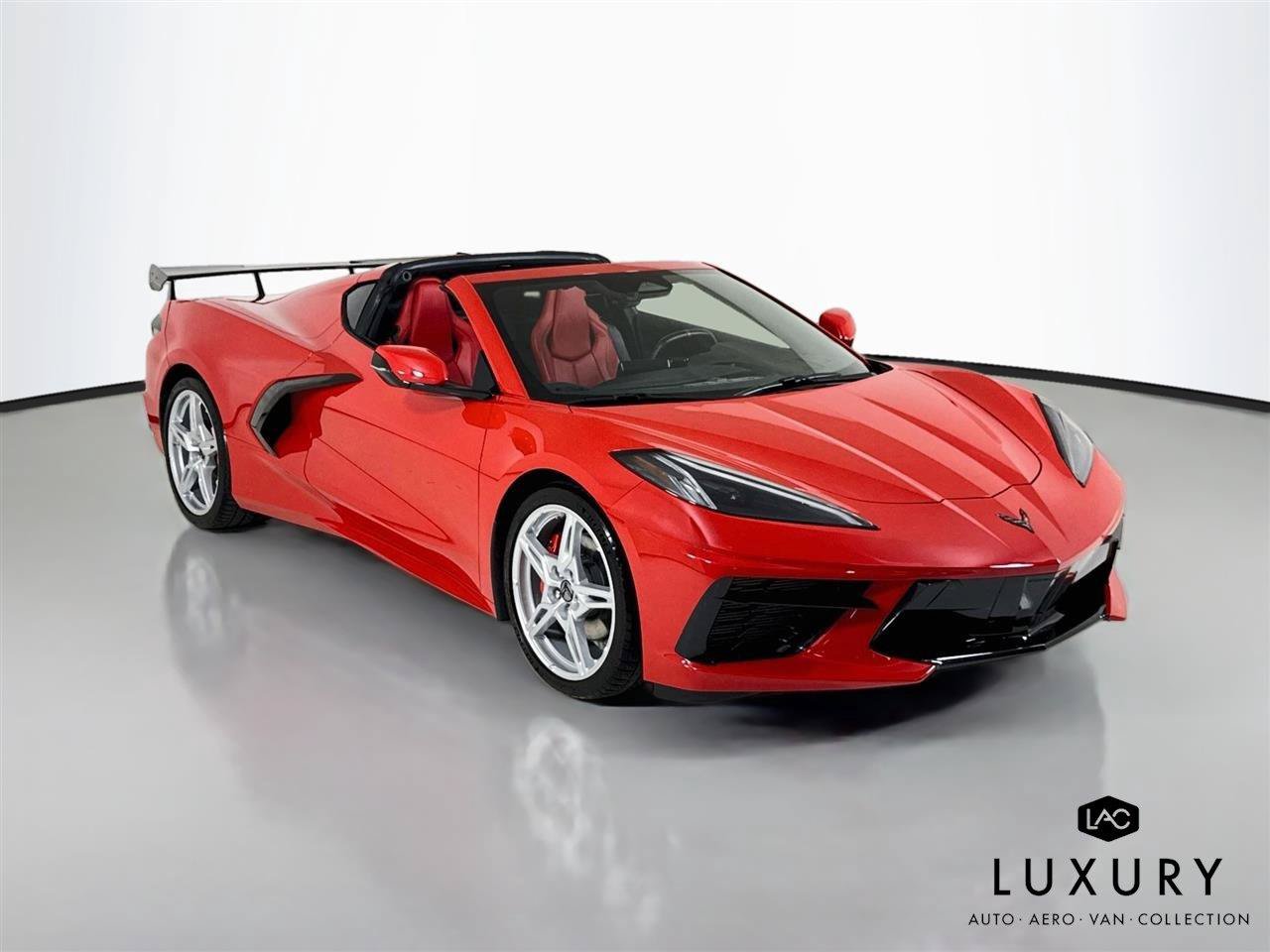 Used 2025 Chevrolet Corvette Stingray Coupe w/ 1LT RWD image 2