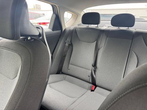 Used 2025 Kia K4 FWD image 38