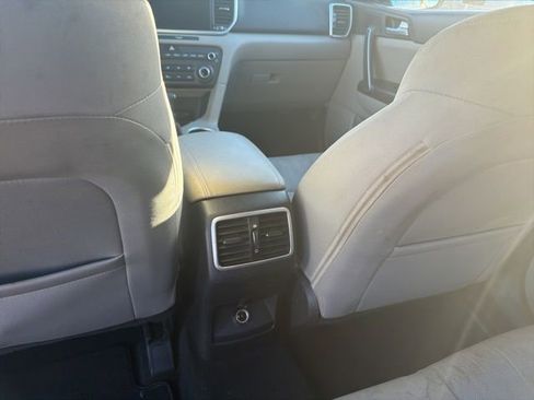 Used 2022 Kia Sportage LX image 14