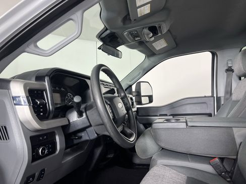 Used 2024 Ford F350 XLT w/ FX4 Off-Road Package image 22