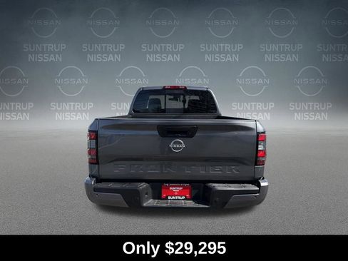 Used 2025 Nissan Frontier SV RWD image 4
