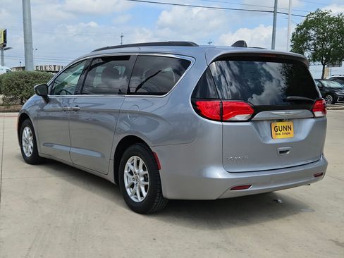 Used 2021 Chrysler Voyager Lxi FWD image 5