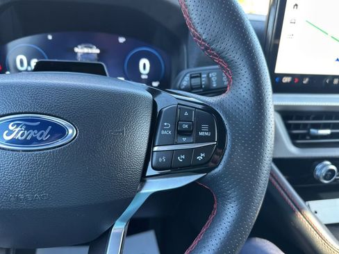 Used 2025 Ford Explorer ST-Line w/ ST-Line Street Pack image 21