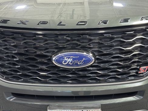 Used 2022 Ford Explorer ST w/ Equipment Group 401A AWD/4WD image 12