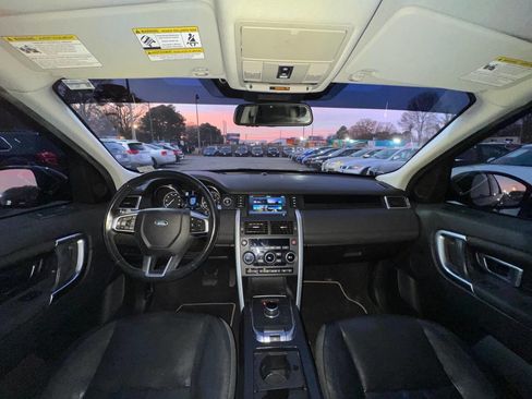 Used 2017 Land Rover Discovery Sport HSE image 16