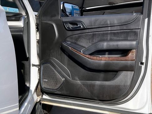 Used 2017 Chevrolet Tahoe LT w/ Luxury Package image 23