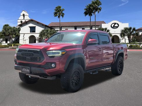 Used 2023 Toyota Tacoma TRD Off-Road w/ Technology Package AWD/4WD image 5