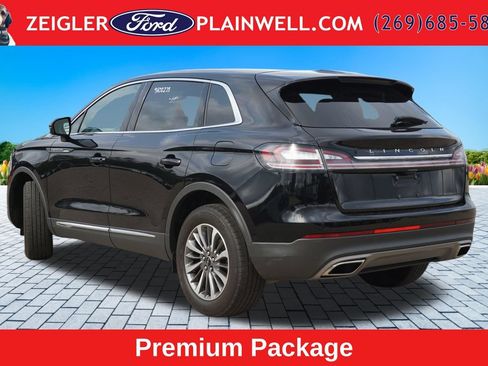Used 2022 Lincoln Nautilus AWD w/ Premium Package image 3