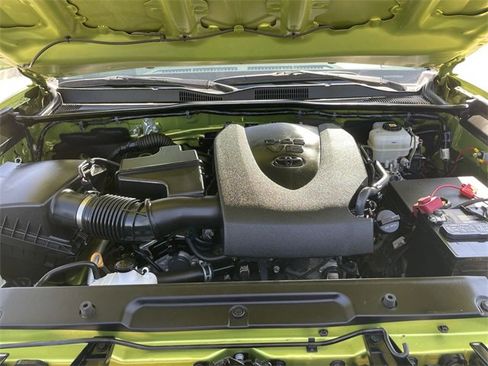 Used 2023 Toyota Tacoma TRD Off-Road image 28