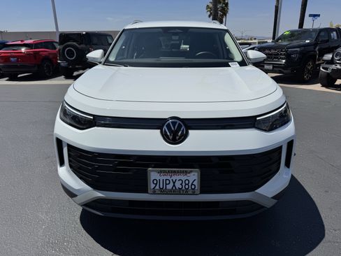 Used 2025 Volkswagen Tiguan S FWD image 3
