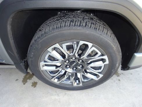 Certified 2024 GMC Sierra 1500 Denali Ultimate AWD/4WD image 13