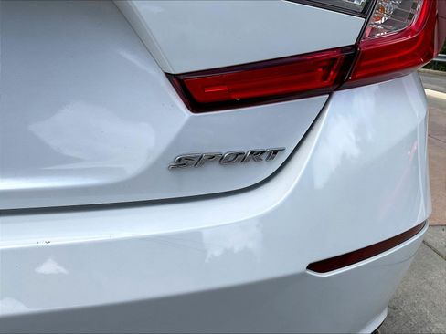 Used 2018 Honda Accord Sport image 23