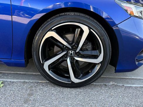 Used 2020 Honda Accord Sport image 2