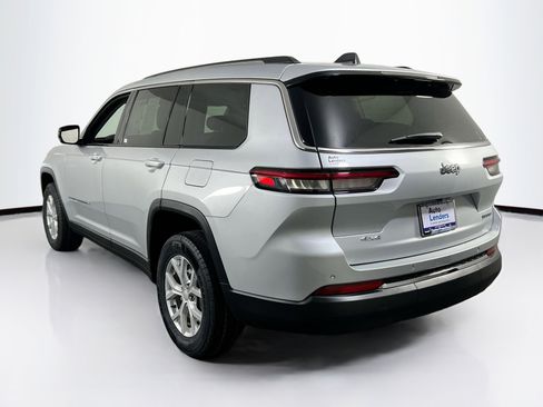 Used 2023 Jeep Grand Cherokee L Limited AWD/4WD image 7