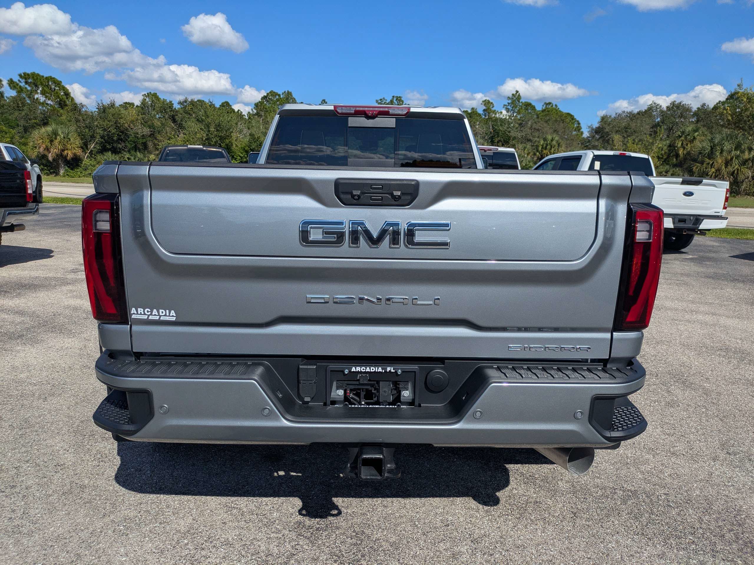Used 2026 GMC Sierra 3500 Denali Ultimate AWD/4WD image 9