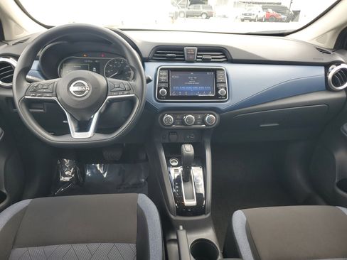 Used 2025 Nissan Versa SV image 14