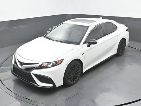 Used 2023 Toyota Camry SE FWD image 16