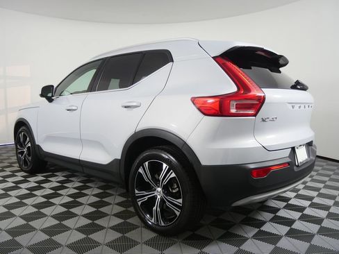 Used 2022 Volvo XC40 T5 Inscription w/ Climate Package AWD/4WD image 5