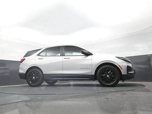 Used 2022 Chevrolet Equinox LS w/ LPO, Floor Liner Package FWD image 28