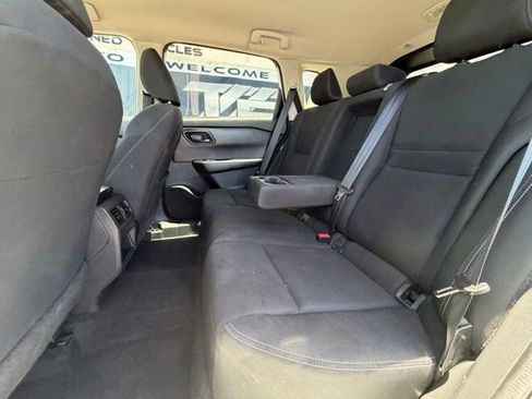 Used 2024 Nissan Rogue S FWD image 17