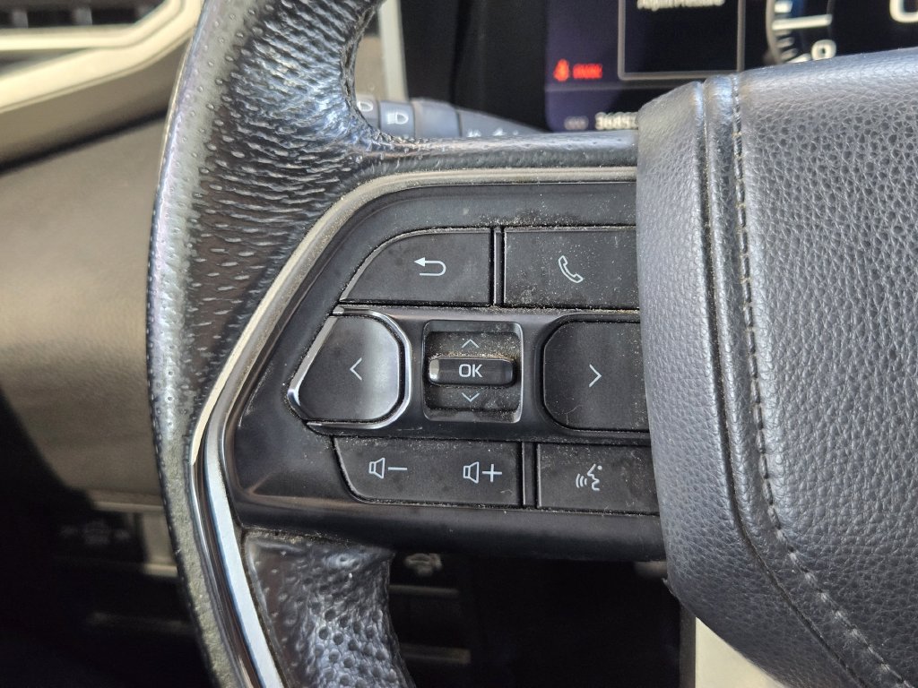 Used 2025 Toyota Tundra Limited w/ Power Package AWD/4WD image 27