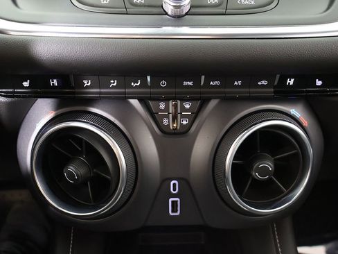 Used 2024 Chevrolet Blazer LT FWD image 47