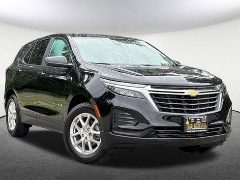 Used 2024 Chevrolet Equinox LS w/ LS Convenience Package AWD/4WD image 2
